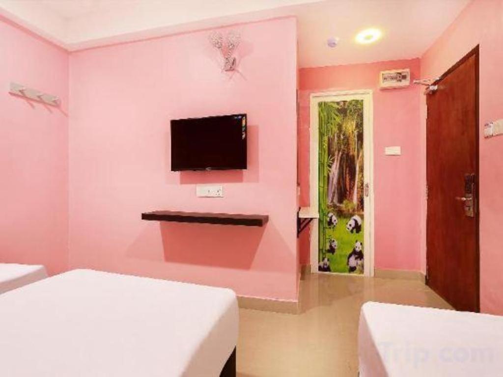 Oyo 89387 Sun Keerana Hotel Klang Exterior photo